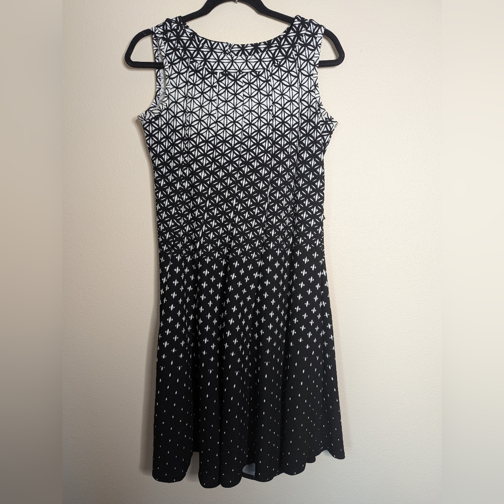 Haani Black and White Star Pattern Midi Dress Size PS